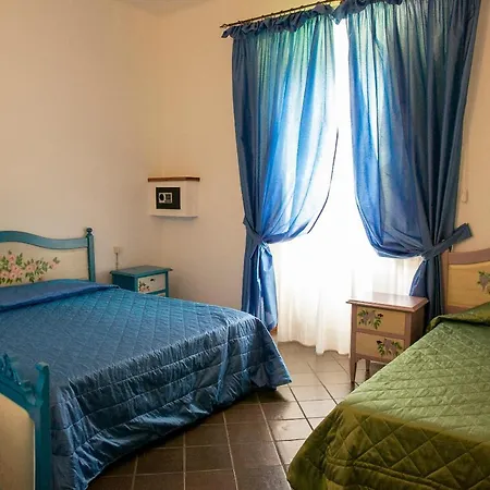 Hotel La Food & Drink For Rent - No Reception - L'Aquila