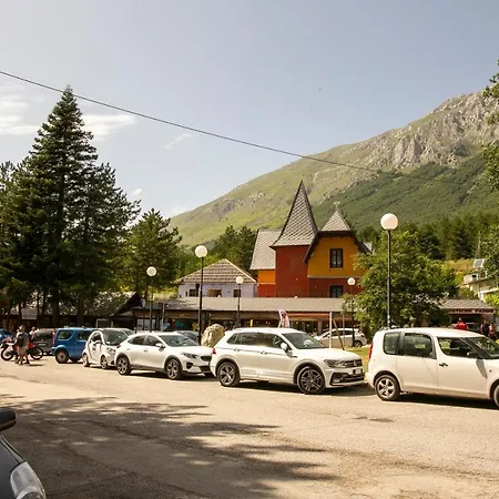 La Food & Drink For Rent - No Reception -