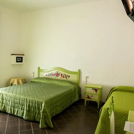 La Food & Drink For Rent - No Reception -