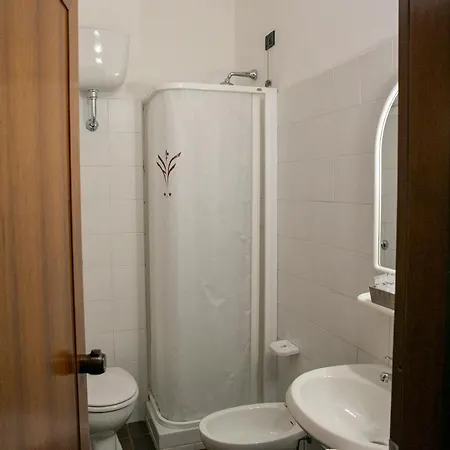 La Food & Drink For Rent - No Reception - Hotel