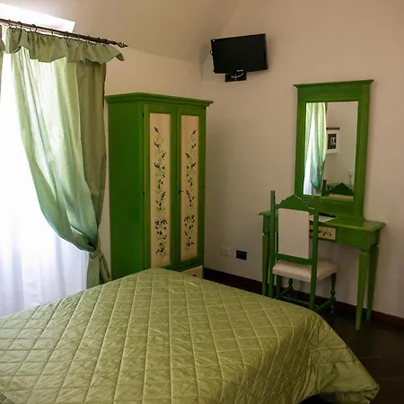 Hotel La Food & Drink For Rent - No Reception -