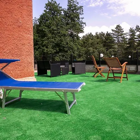 La Food & Drink For Rent - No Reception -