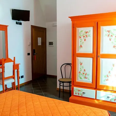 Hotel La Food & Drink For Rent - No Reception - L'Aquila