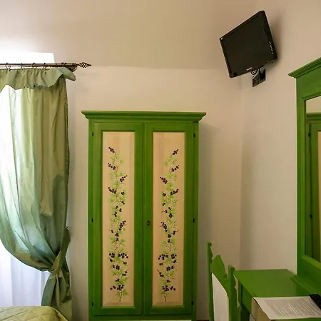 La Food & Drink For Rent - No Reception -