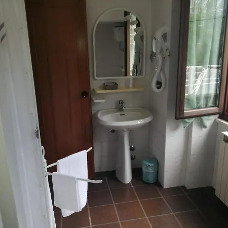La Food & Drink For Rent - No Reception - Hotel