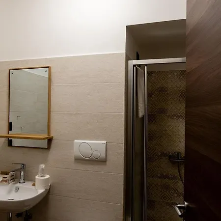 Hotel La Food & Drink For Rent - No Reception - L'Aquila