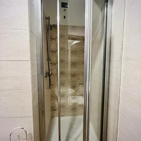 Hotel La Food & Drink For Rent - No Reception - L'Aquila