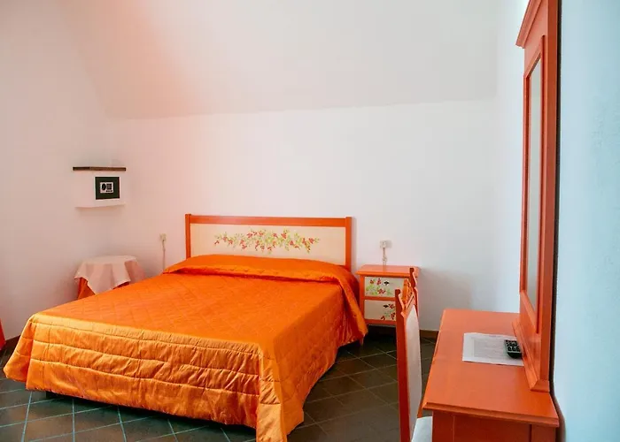 La Food & Drink For Rent - No Reception - *