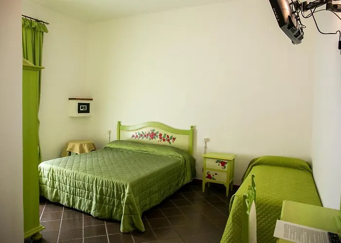 La Food & Drink For Rent - No Reception -