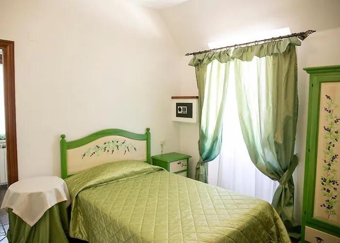 La Food & Drink For Rent - No Reception - *