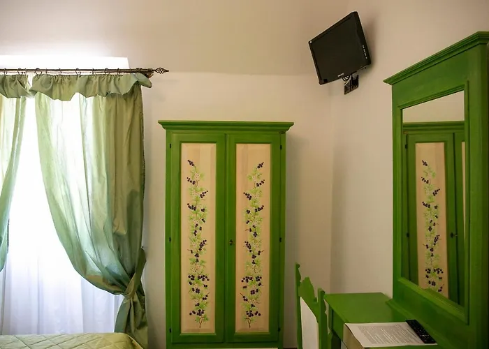 La Food & Drink For Rent - No Reception -